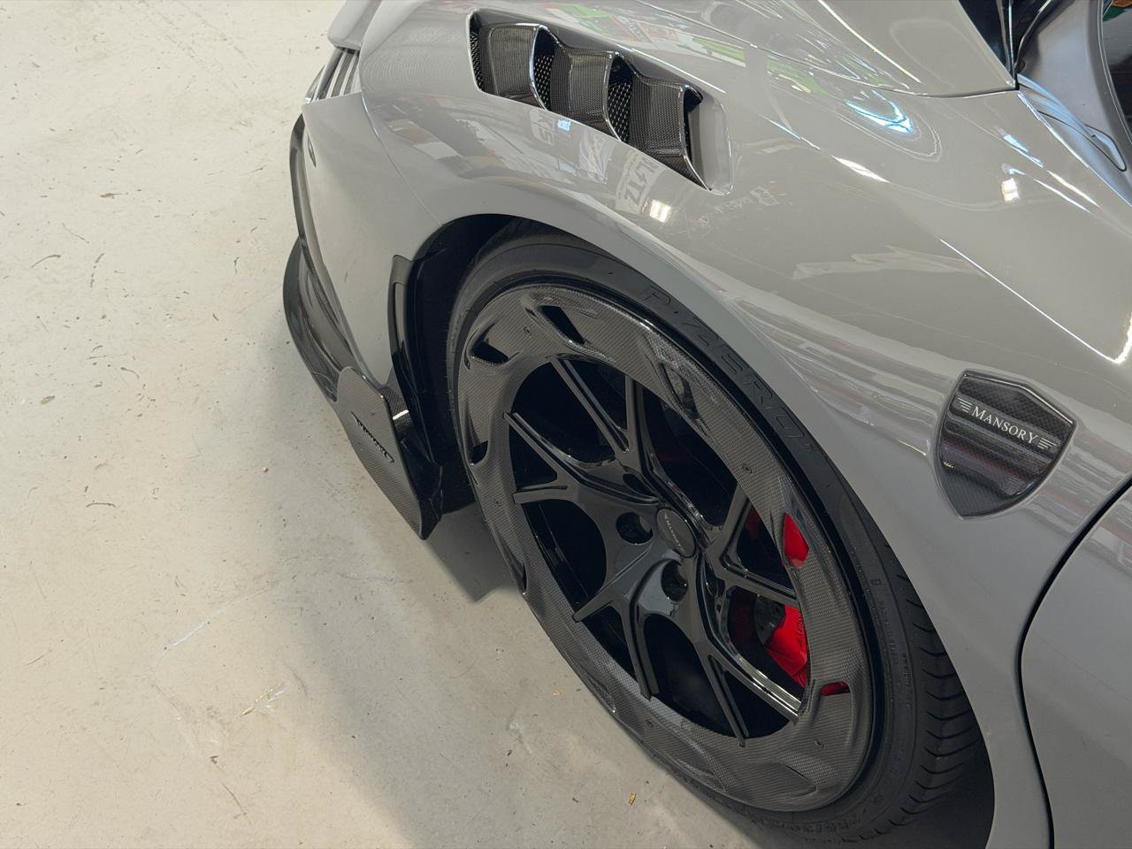 Used 2022 Ferrari SF90 Spider AWD/4WD image 34