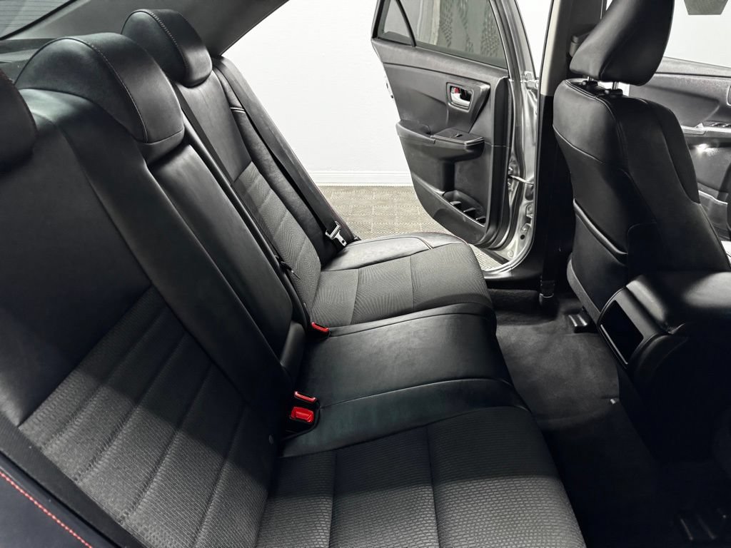Used 2017 Toyota Camry SE FWD image 44