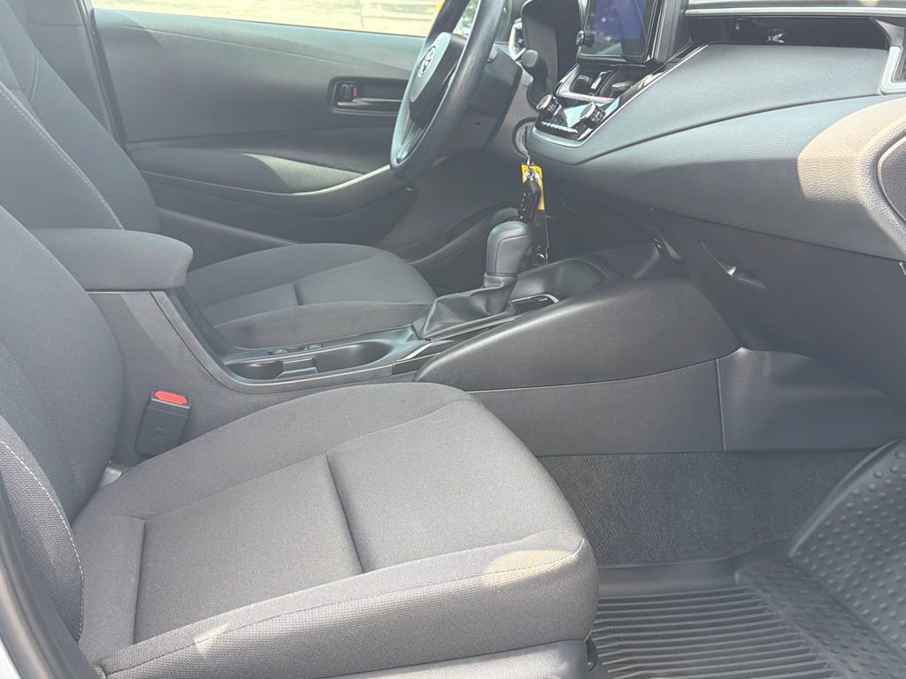 Used 2026 Toyota Corolla LE FWD image 17