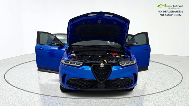 Used 2024 Alfa Romeo Tonale Veloce w/ Active Assist Package AWD/4WD image 13
