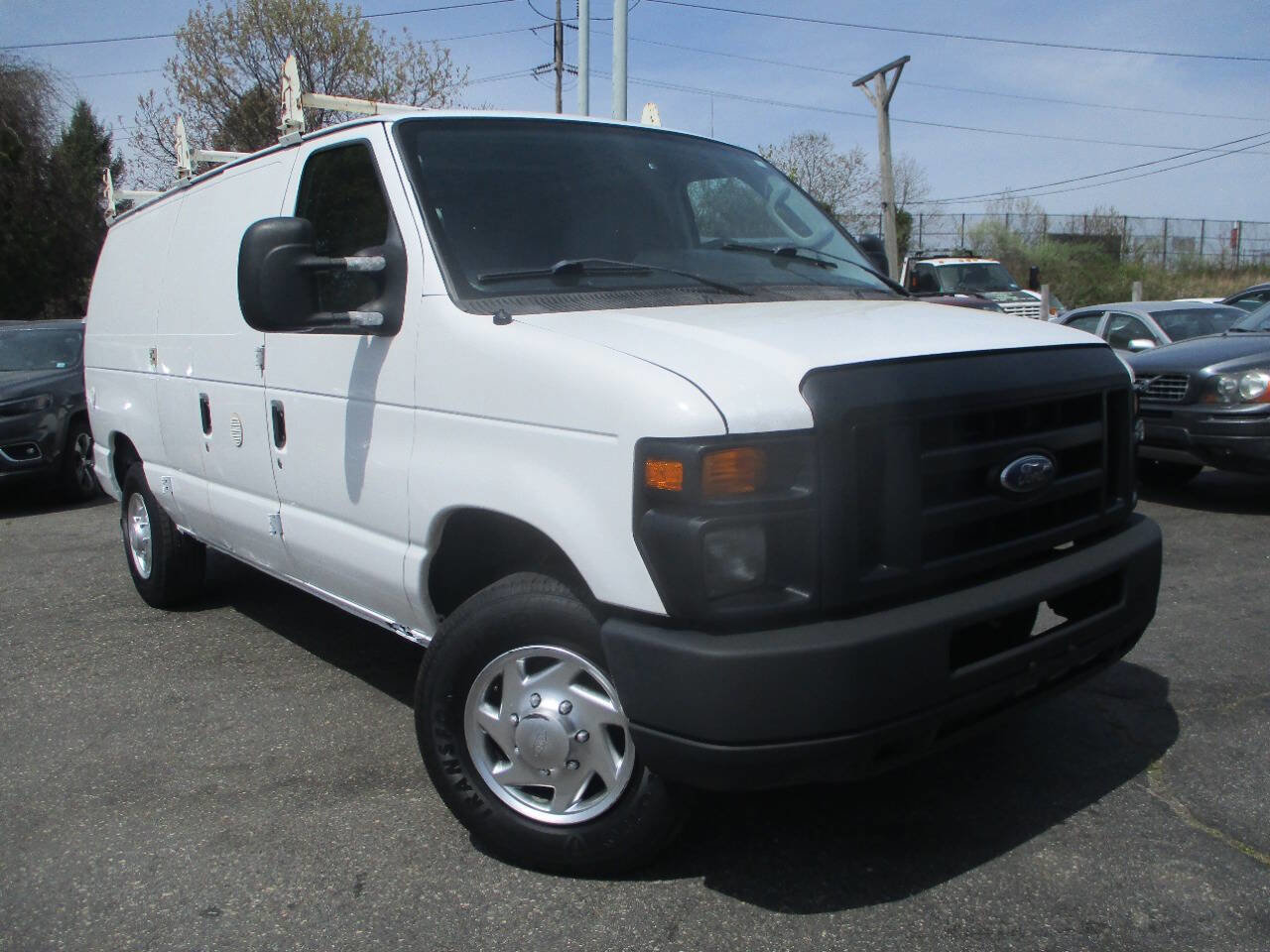 Used 2011 Ford E-250 and Econoline 250 w/ PWR Group image 2