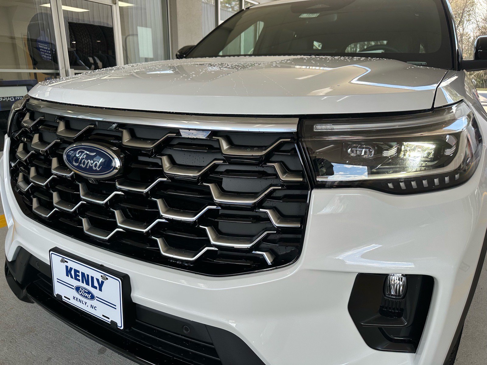 New 2026 Ford Explorer Platinum RWD image 1