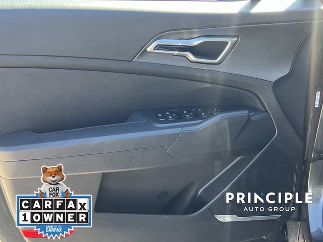 Used 2024 Kia Sportage LX image 12