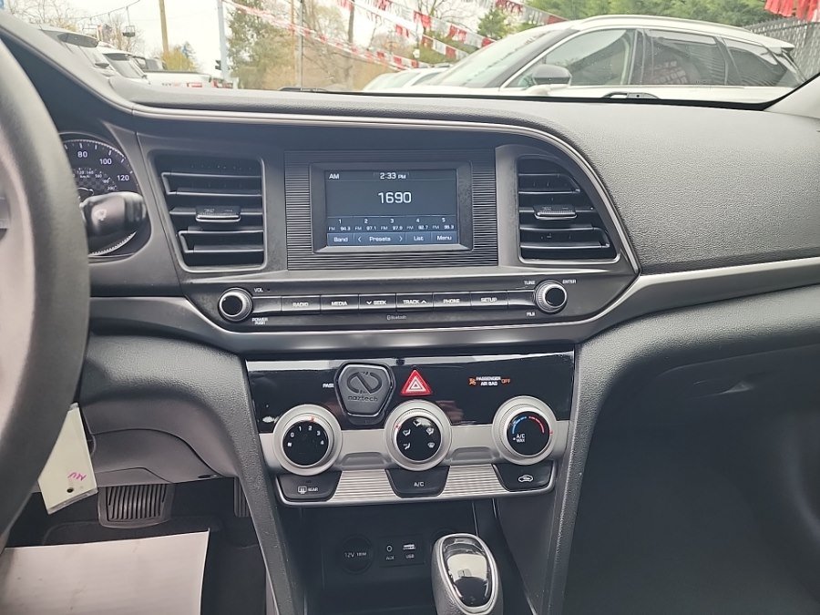 Used 2019 Hyundai Elantra SE w/ Cargo Package FWD image 18