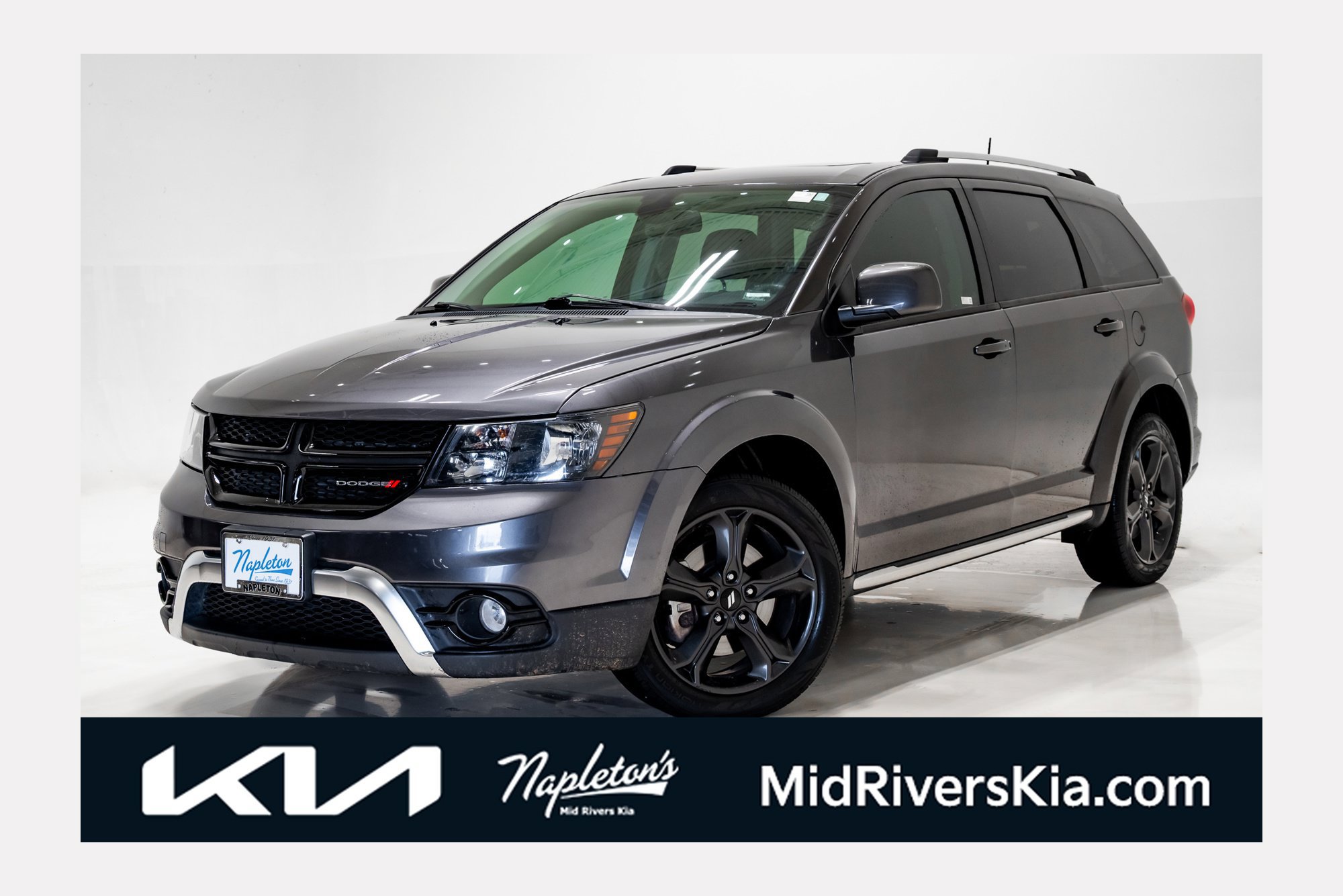 Used 2019 Dodge Journey Crossroad w/ Nav & Sun Group FWD image 1