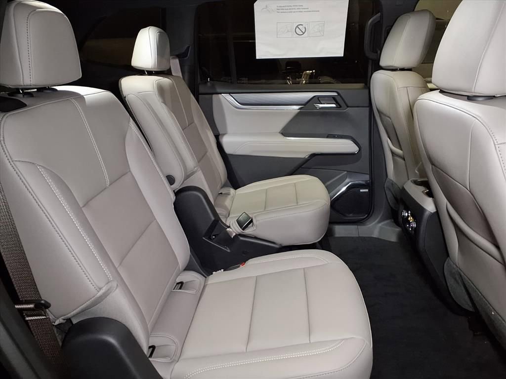 New 2025 GMC Acadia Elevation w/ Elevation Premium Package FWD image 7