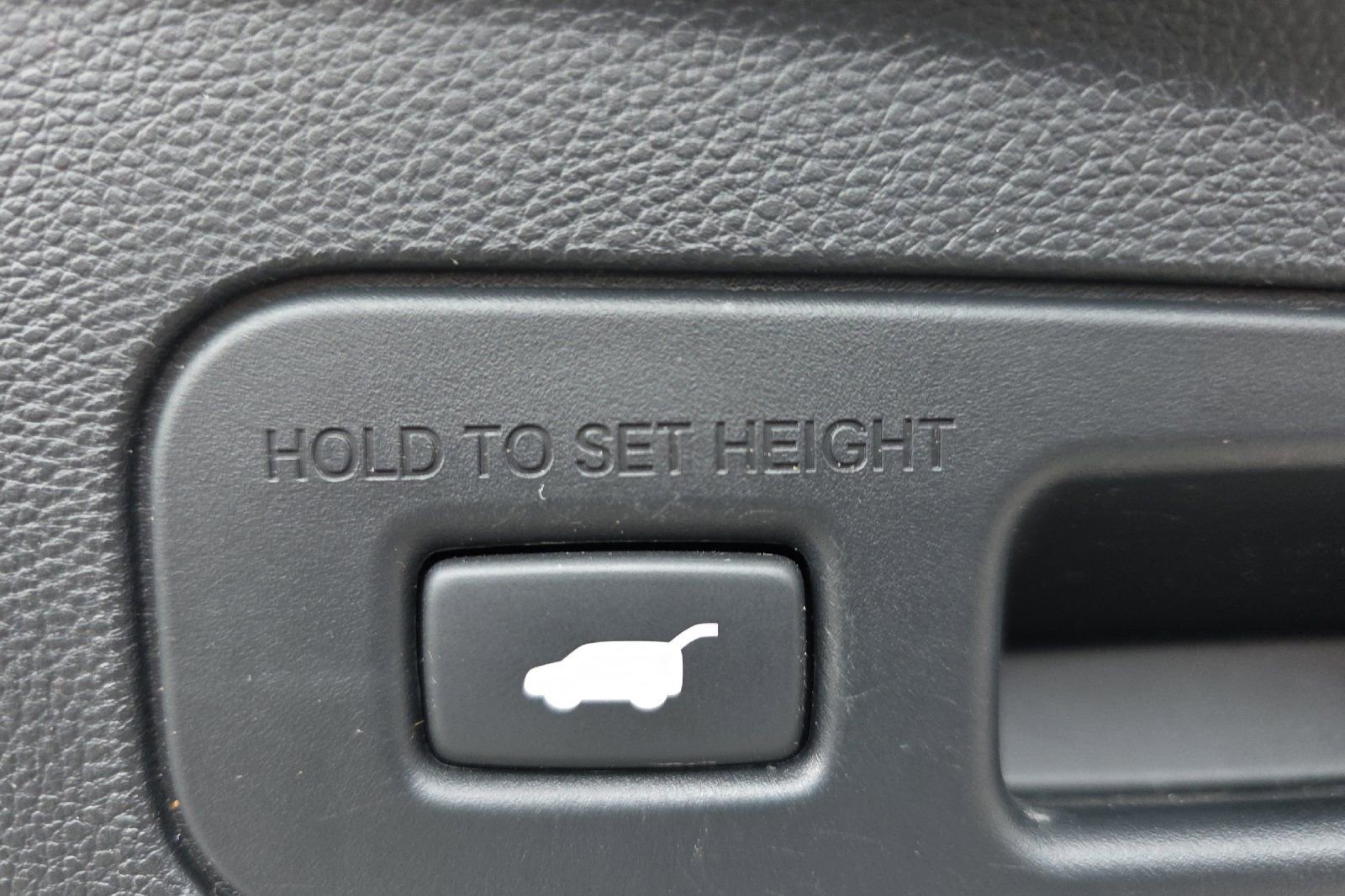 Used 2022 Acura MDX A-Spec image 36