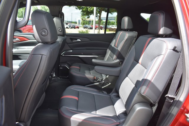 New 2026 Chevrolet Traverse RS w/ LPO, Floor Liner Package FWD image 16