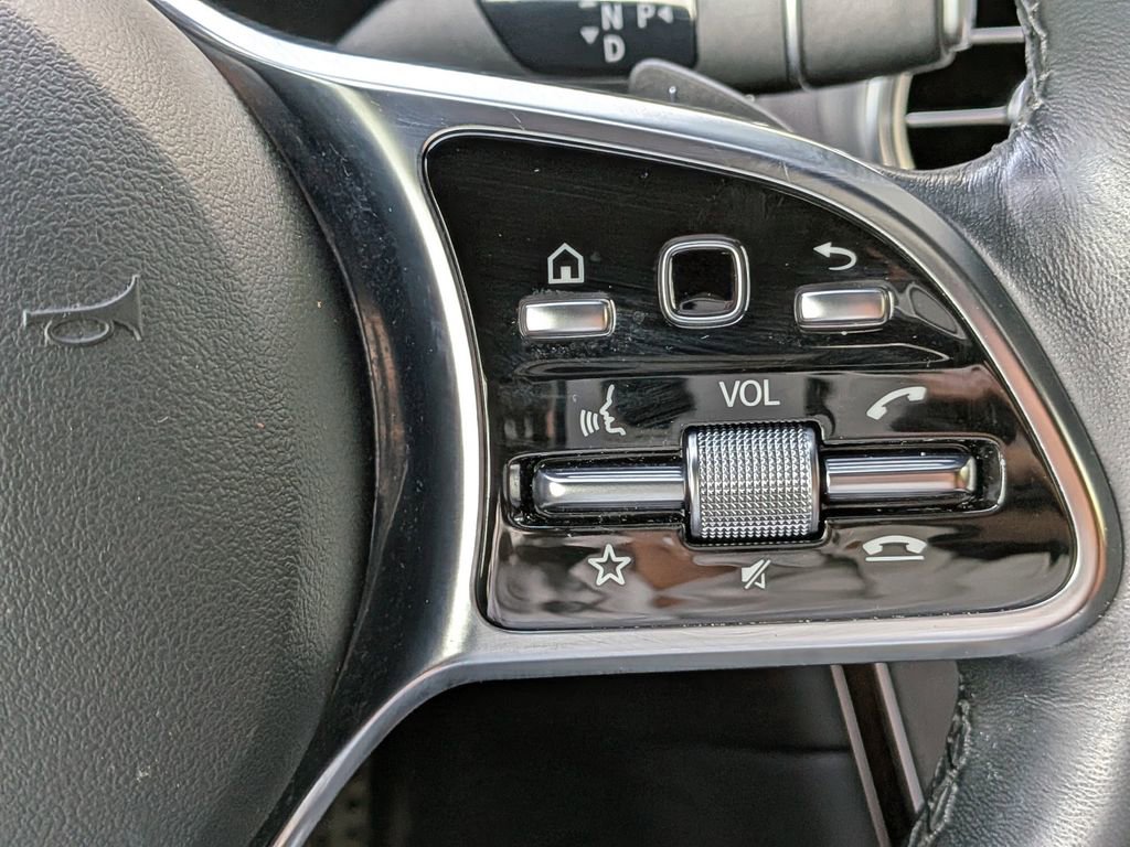 Used 2023 Mercedes-Benz GLC 300 4MATIC Coupe image 26