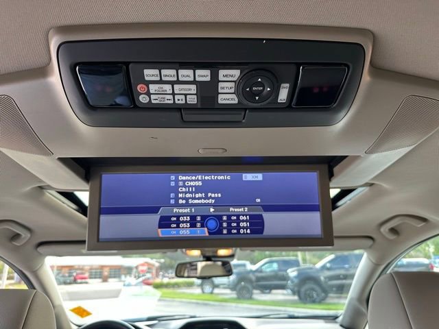 Used 2016 Honda Odyssey Touring Elite image 18