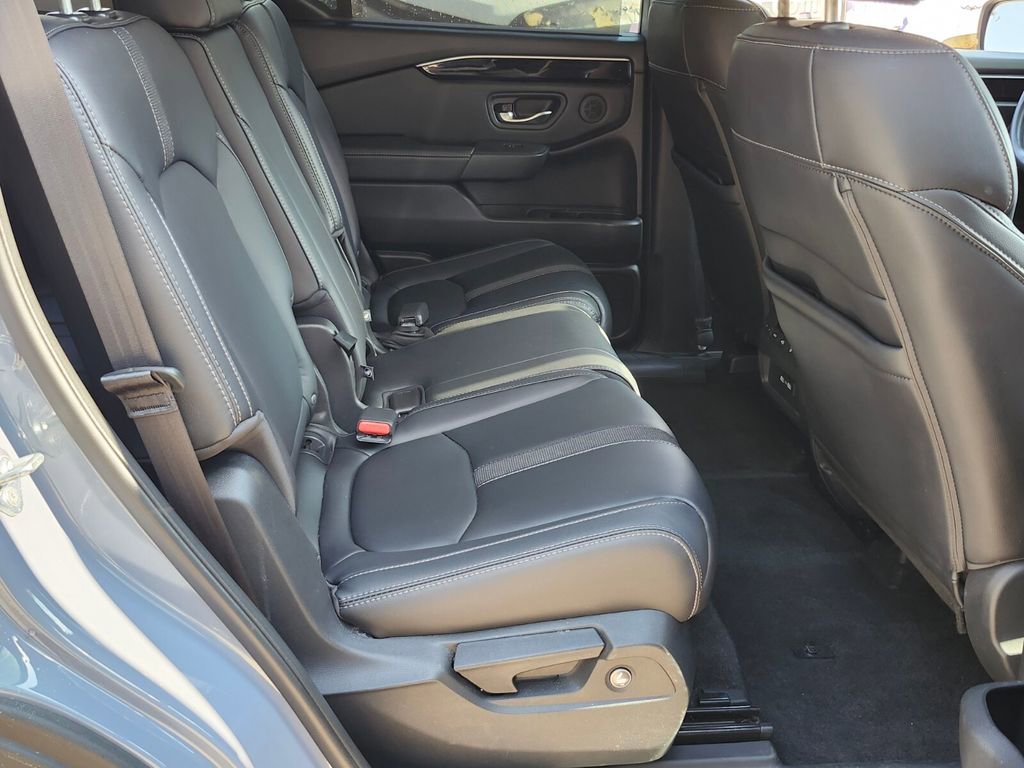 Used 2023 Honda Pilot Touring image 18