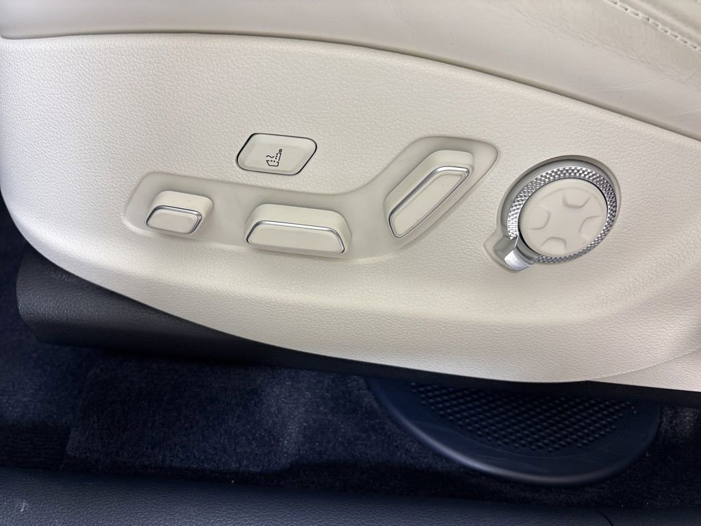 Used 2026 Genesis GV80 3.5T Prestige image 16