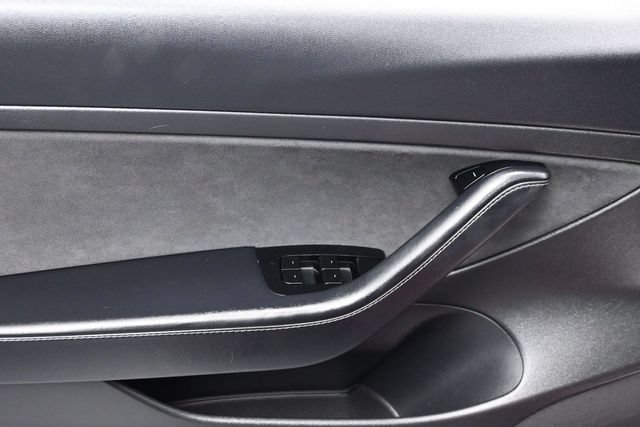 Used 2020 Tesla Model 3 Standard Range RWD image 7