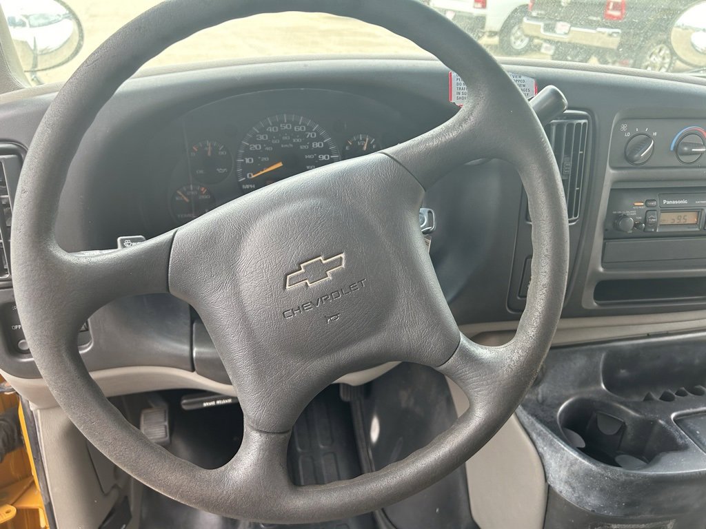 Used 2001 Chevrolet Express 3500 image 11