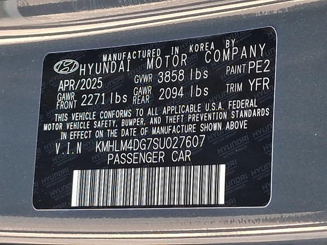 Certified 2025 Hyundai Elantra Sport image 27