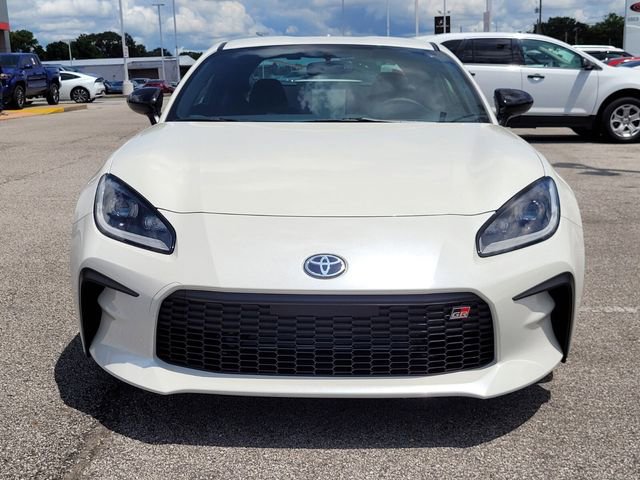 New 2025 Toyota GR86 Premium image 2