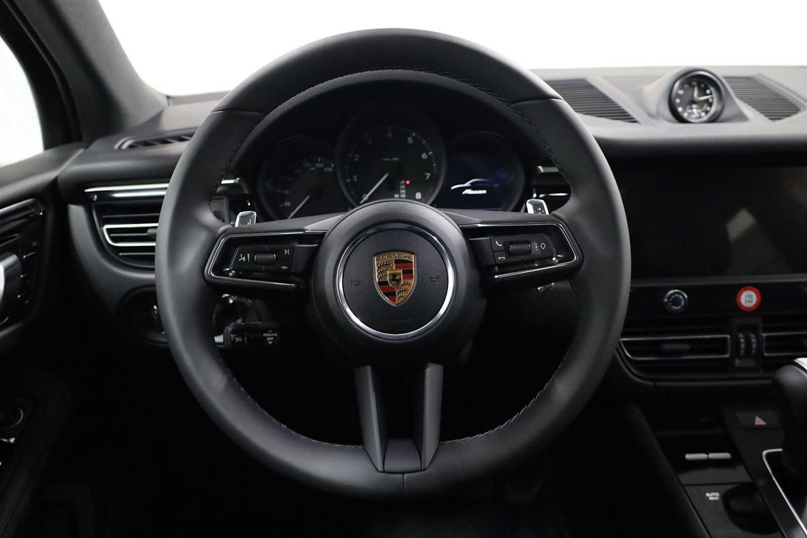 New 2026 Porsche Macan image 25