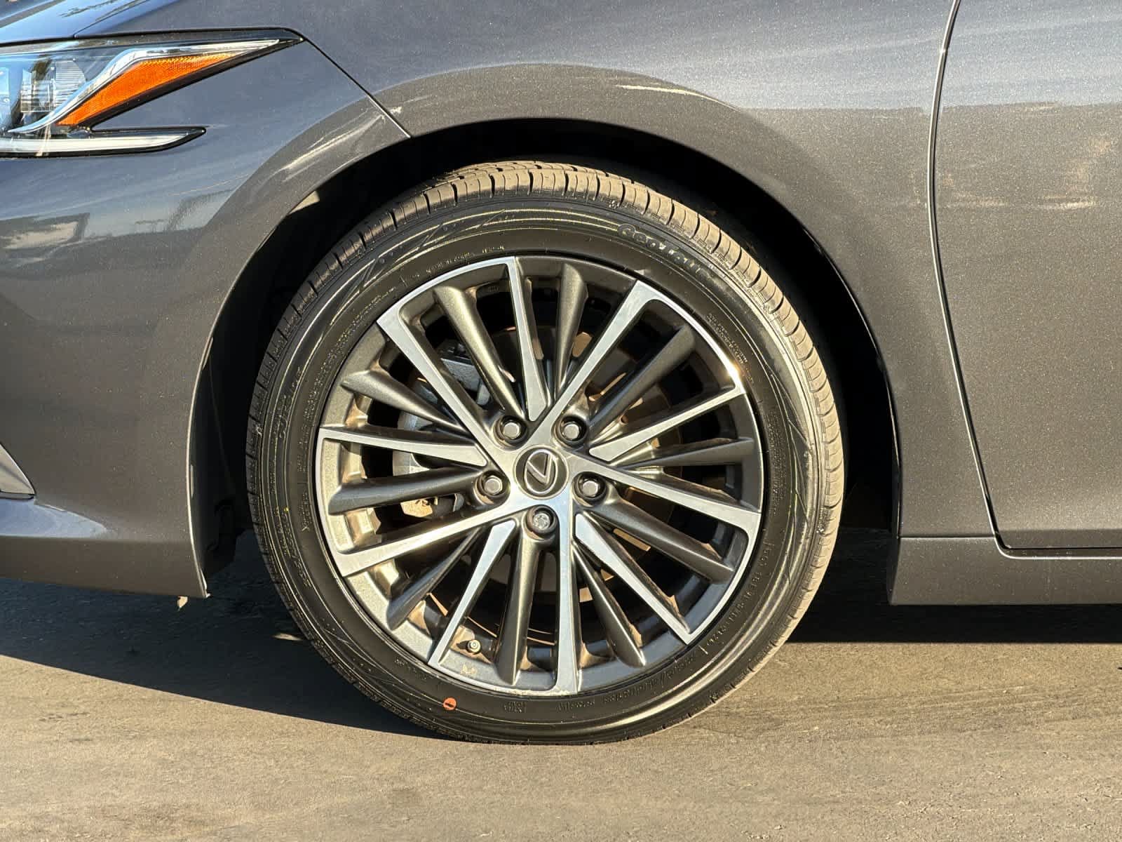 Certified 2025 Lexus ES 350 w/ Premium Package FWD image 30