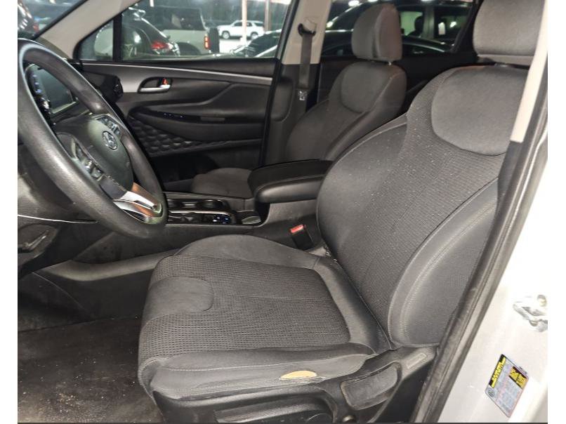 Used 2019 Hyundai Santa Fe SE image 25