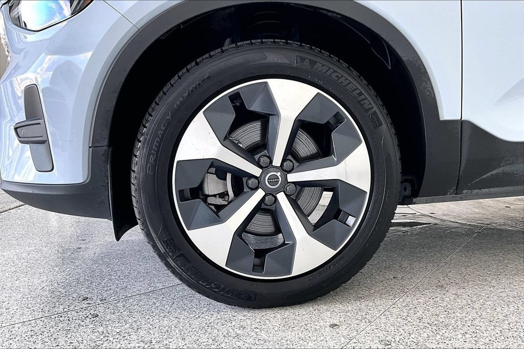 Certified 2024 Volvo XC40 B5 Core w/ Protection Package Premier AWD/4WD image 10