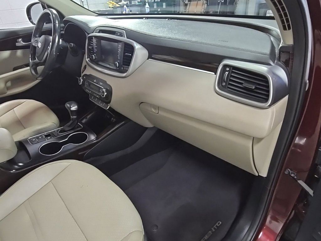 Used 2019 Kia Sorento EX AWD/4WD image 34
