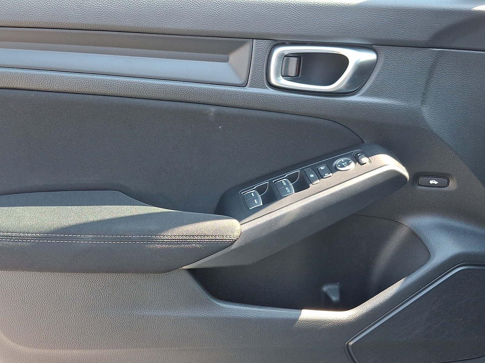 Used 2024 Honda Civic Sport image 10