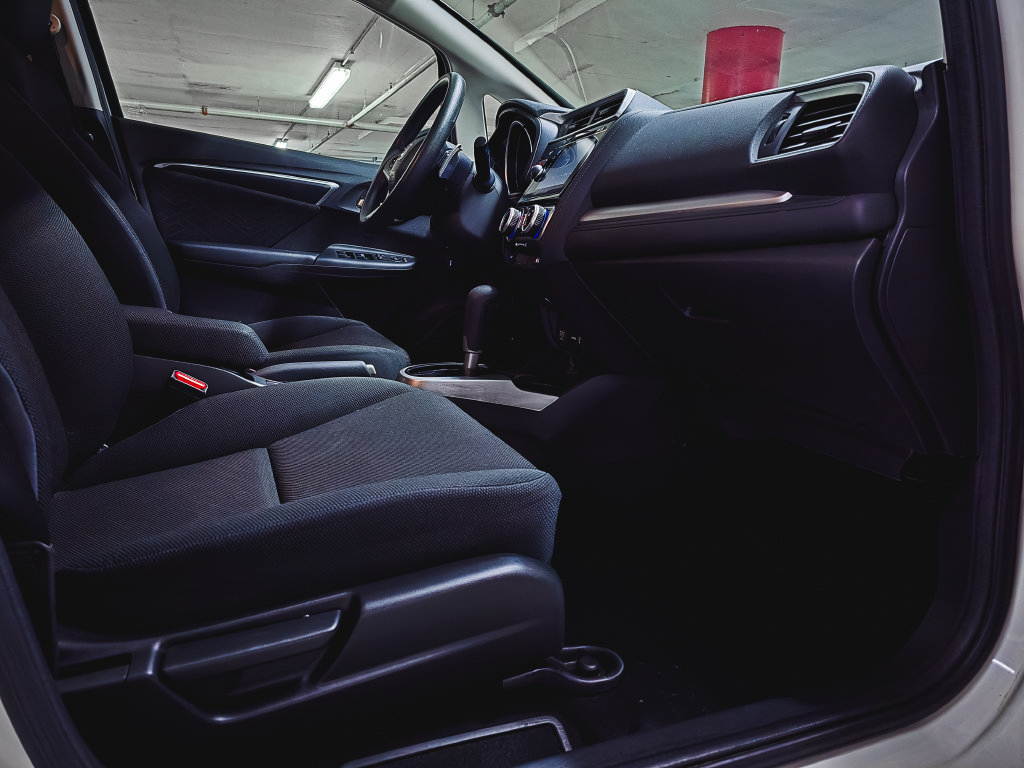 Used 2016 Honda Fit EX image 32