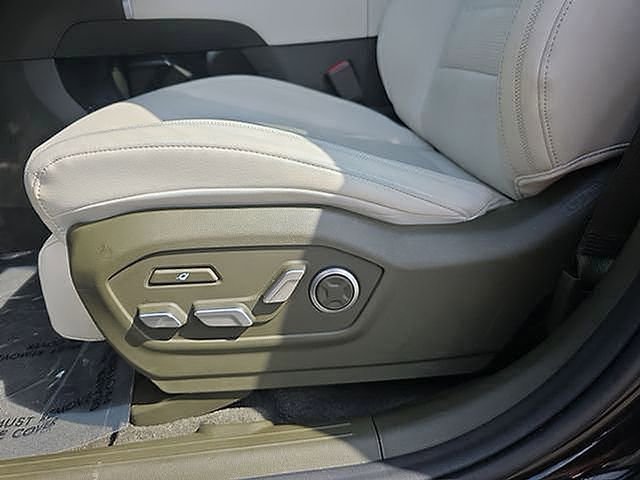 Used 2025 Hyundai Santa Fe Calligraphy image 56