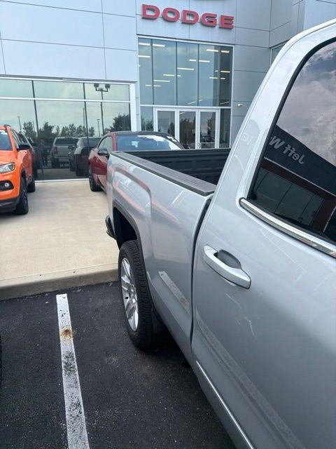 Used 2018 GMC Sierra 1500 SLE w/ SLE Value Package AWD/4WD image 3