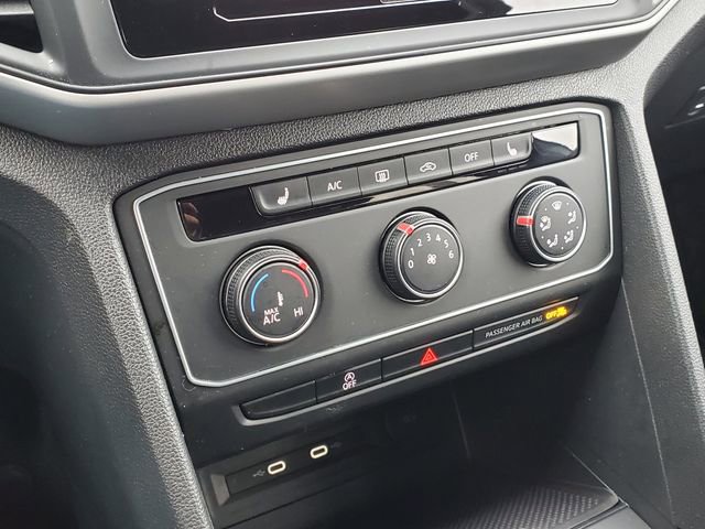 Used 2022 Volkswagen Atlas Cross Sport SE image 29