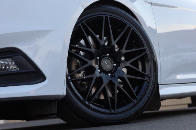 Used 2017 Ford Focus ST w/ Equipment Group 401A FWD image 48