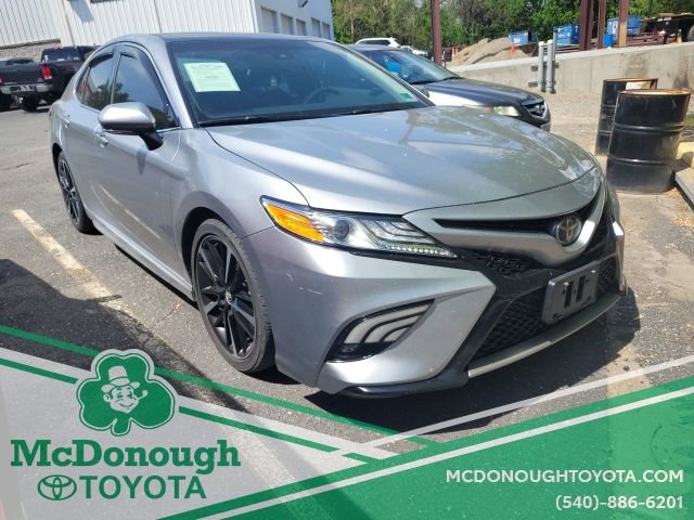 Used 2020 Toyota Camry XSE FWD image 8