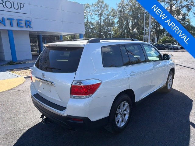 Used 2011 Toyota Highlander SE w/ Tow Pkg FWD image 5