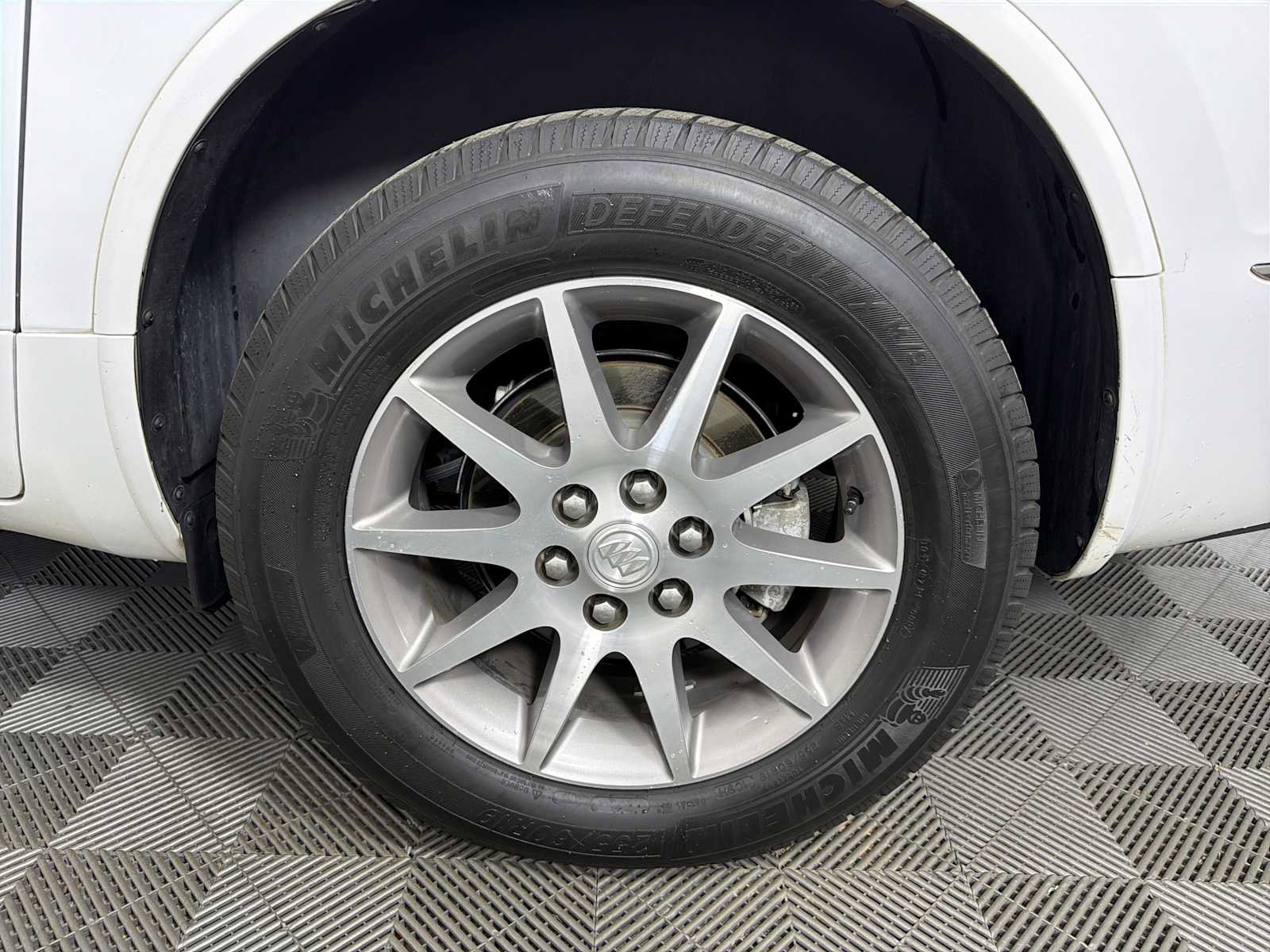 Used 2016 Buick Enclave Leather image 19