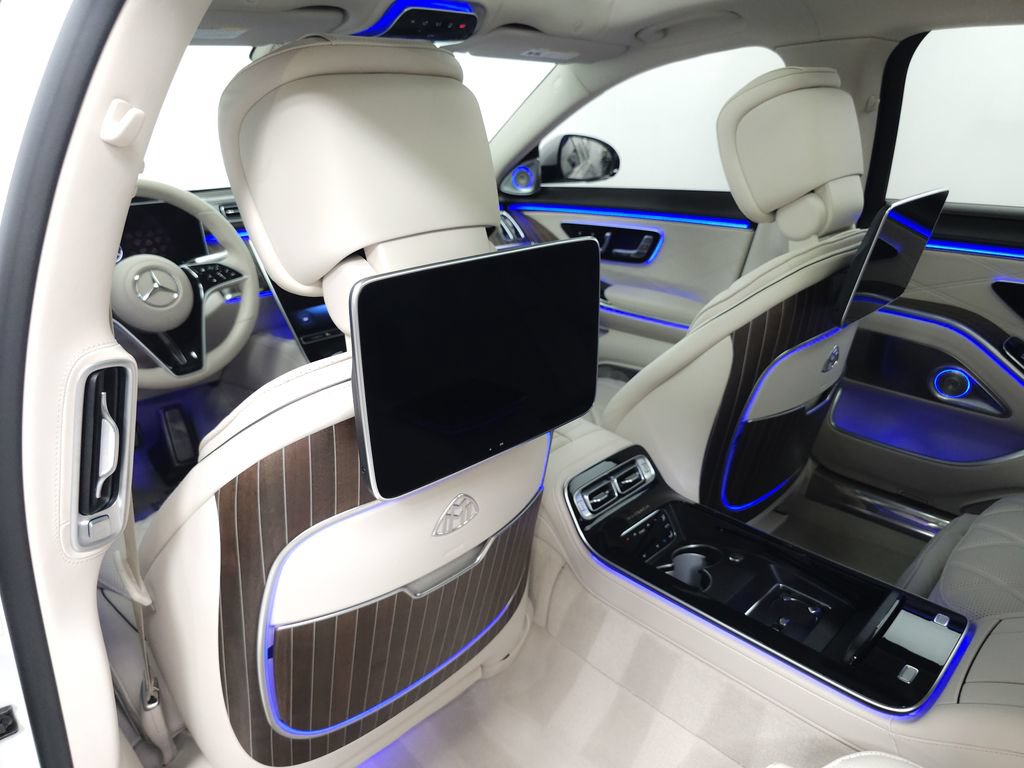 Used 2024 Mercedes-Benz Maybach S 580 4MATIC image 31