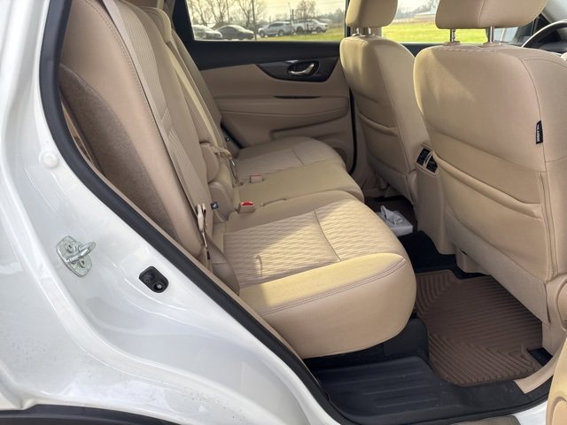 Used 2019 Nissan Rogue SV w/ Premium Package image 12