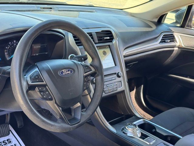 Used 2018 Ford Fusion SE w/ Fusion SE Technology Package image 21