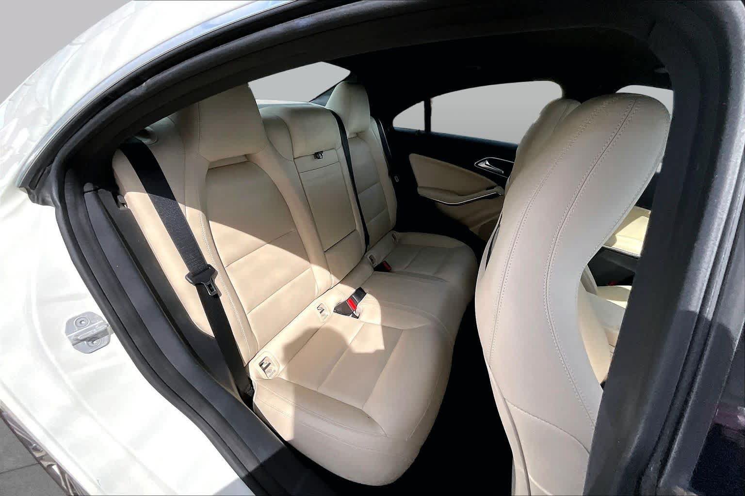 Used 2018 Mercedes-Benz CLA 250 image 18