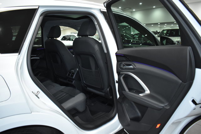 Used 2025 Audi Q5 Premium w/ Convenience Package image 28