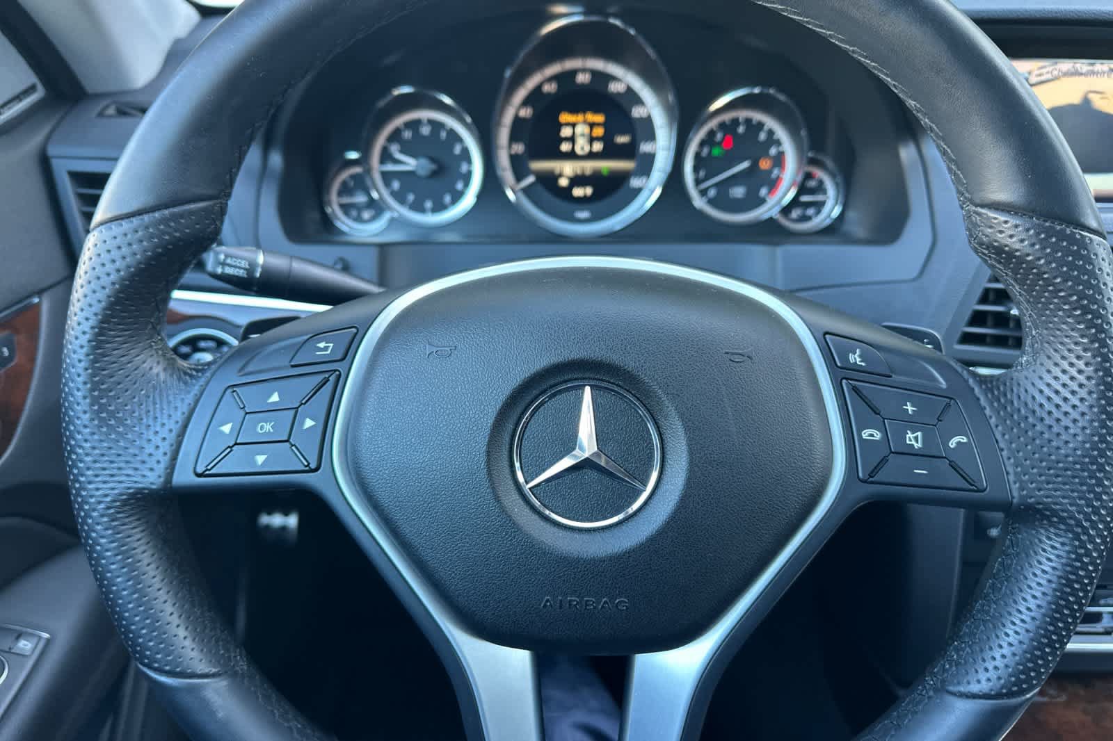 Used 2013 Mercedes-Benz E 350 Coupe image 21
