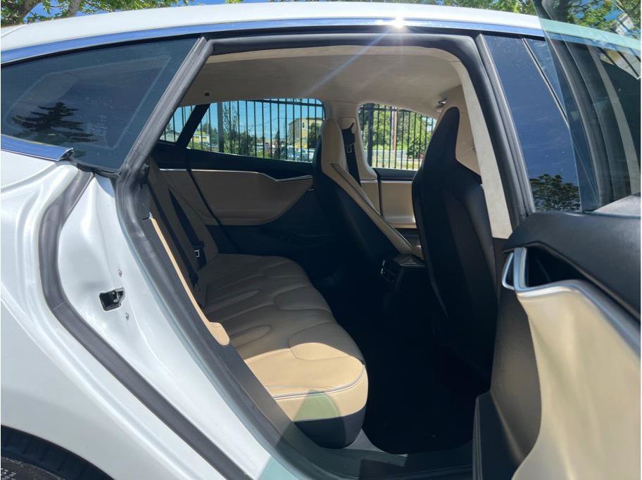 Used 2014 Tesla Model S 85 image 15