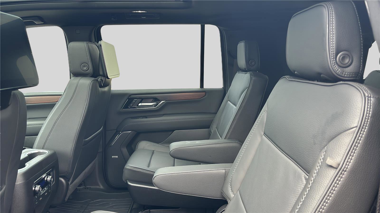 New 2026 GMC Yukon XL Denali w/ Denali Reserve Package image 20