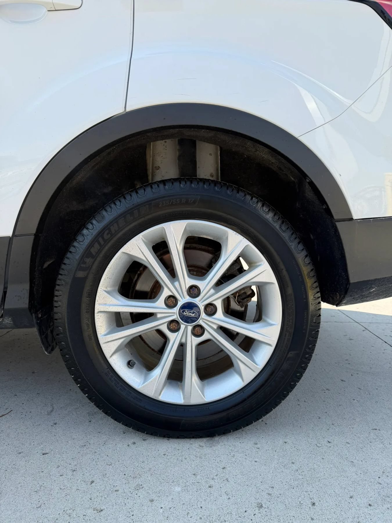 Used 2017 Ford Escape SE w/ Equipment Group 201A FWD image 11
