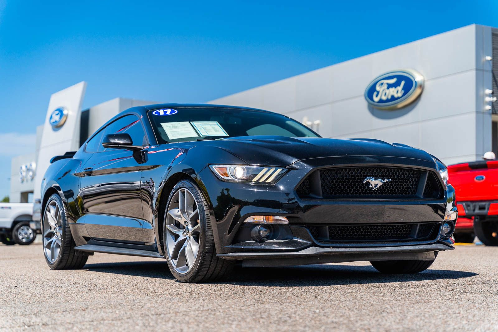 Used 2017 Ford Mustang GT Premium w/ Equipment Group 401A RWD image 1