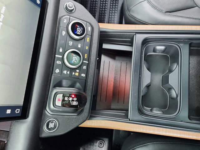 Used 2023 Land Rover Defender 110 X image 34