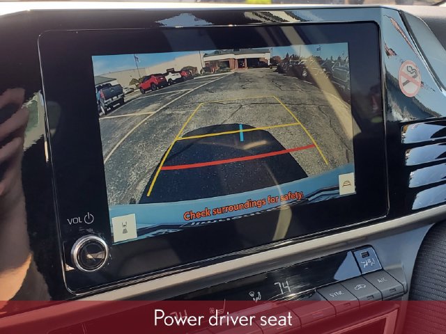 Used 2025 Toyota Camry SE FWD image 18