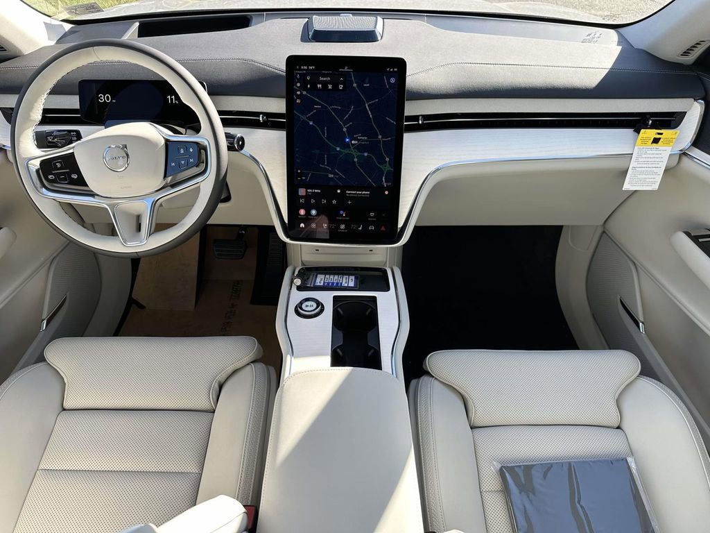 New 2025 Volvo EX90 Plus w/ Protection Package Premier image 2