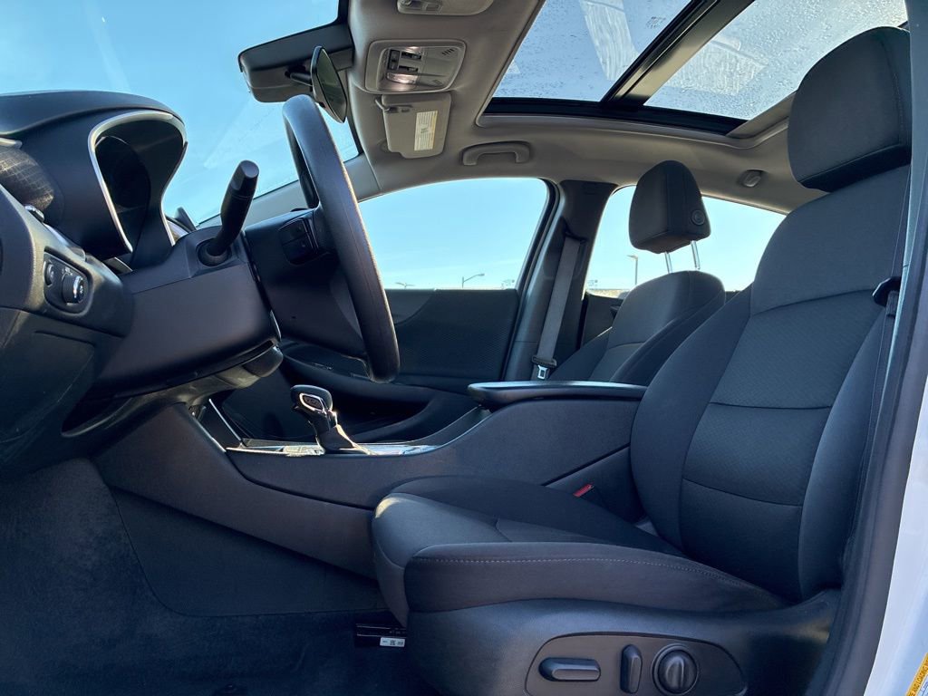 Used 2024 Chevrolet Malibu LT image 11