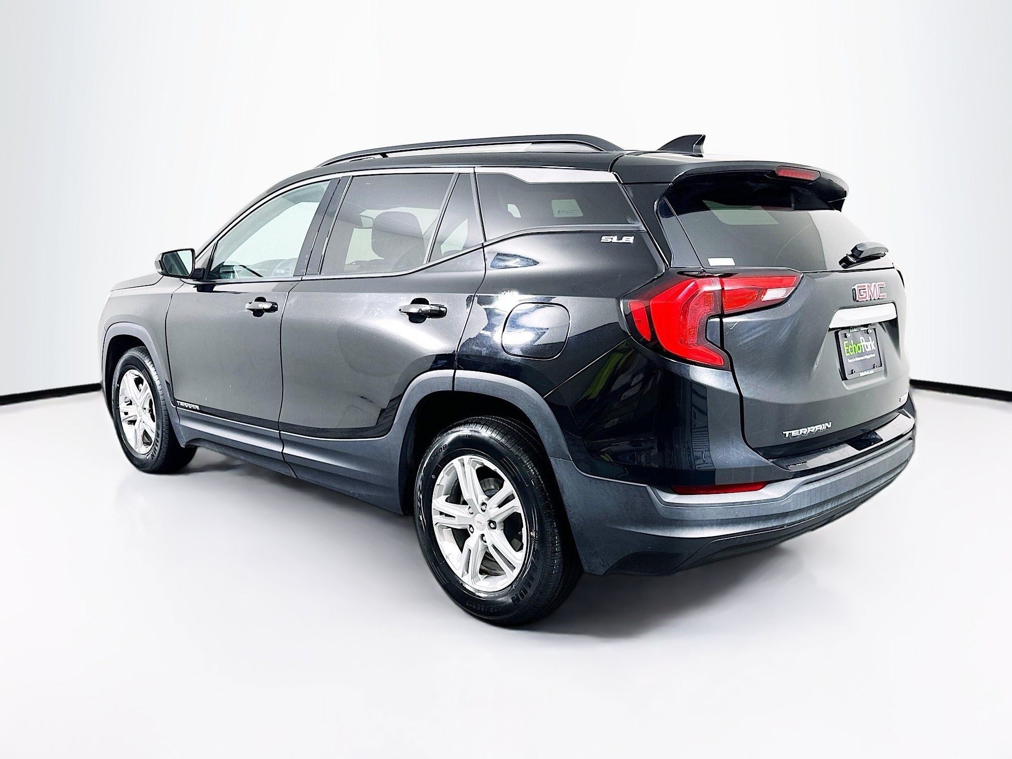 Used 2020 GMC Terrain SLE w/ Driver Convenience Package AWD/4WD image 5