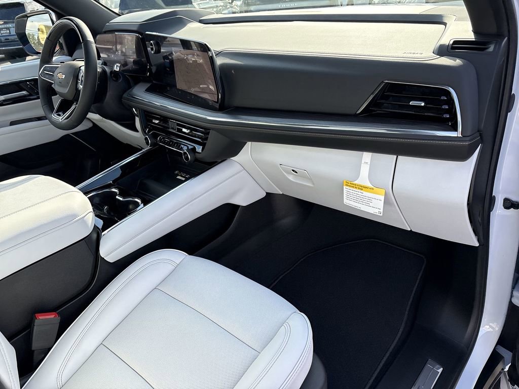 New 2026 Chevrolet Suburban Premier image 31